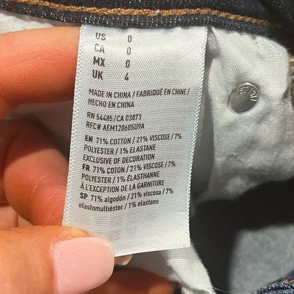 American Eagle Womens Ne(x)t Level Denim Midi Short Distressed Dark Blue Size 0 - Picture 4 of 5